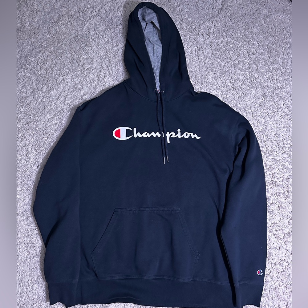 Men’s Champion Hoodie Size XL Color navy blue